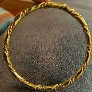 Ladies Gold Bangle